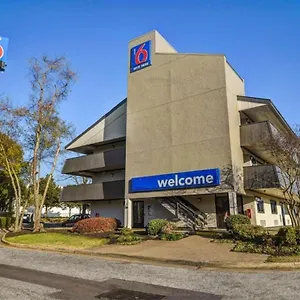 2* Hotel 6-memphis, Tn - Downtown